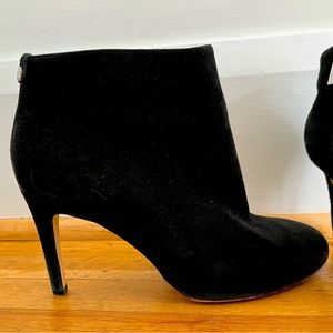 Michael Kors black suede stiletto ankle booties size 7.5